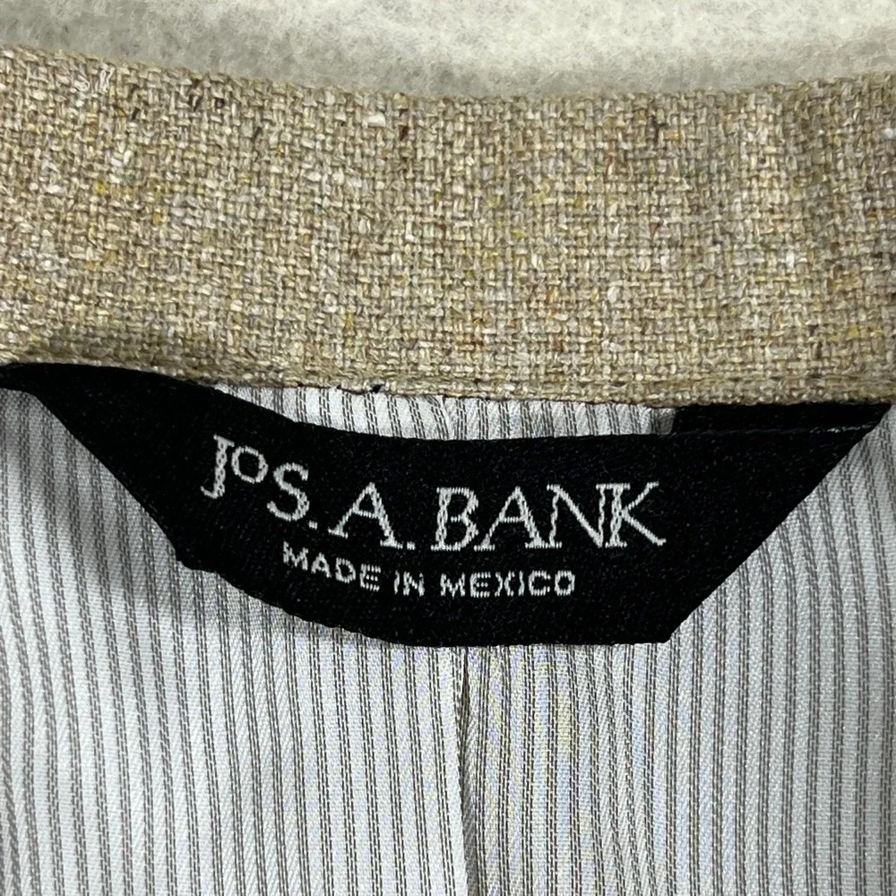 Jos A Bank Signature Collection Men's 42R 100% Silk‎ Blazer Tan Tailored Fit